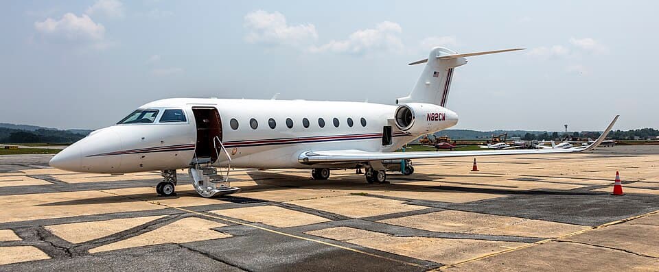 Gulfstream G280 super-midsize tryskáč